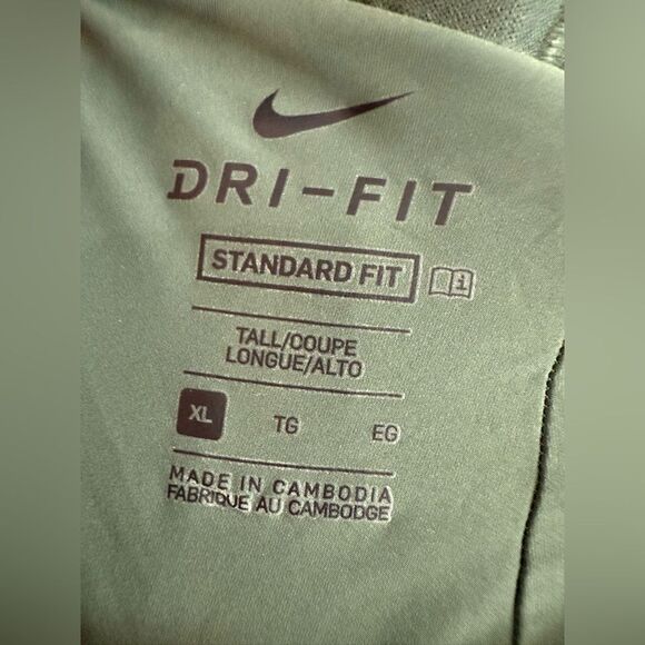 NWOT NIKE DRI FIT Dark Green Athletic Shorts - Picture 2 of 4
